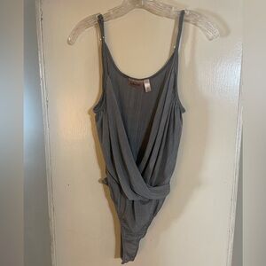 Willow and Root Gray Wrap Front Bodysuit Size M